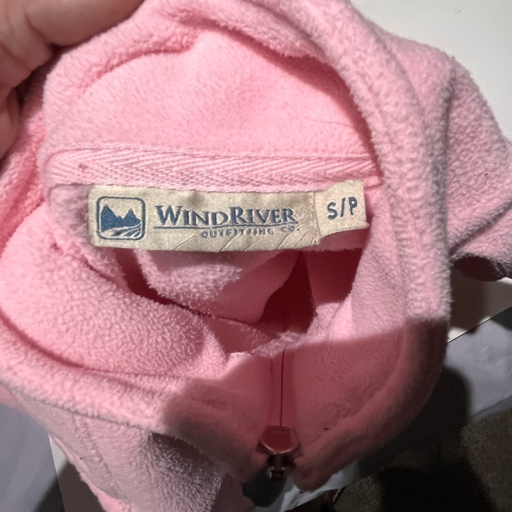 Pink WINDRIVER vest. - Picture 5 of 6